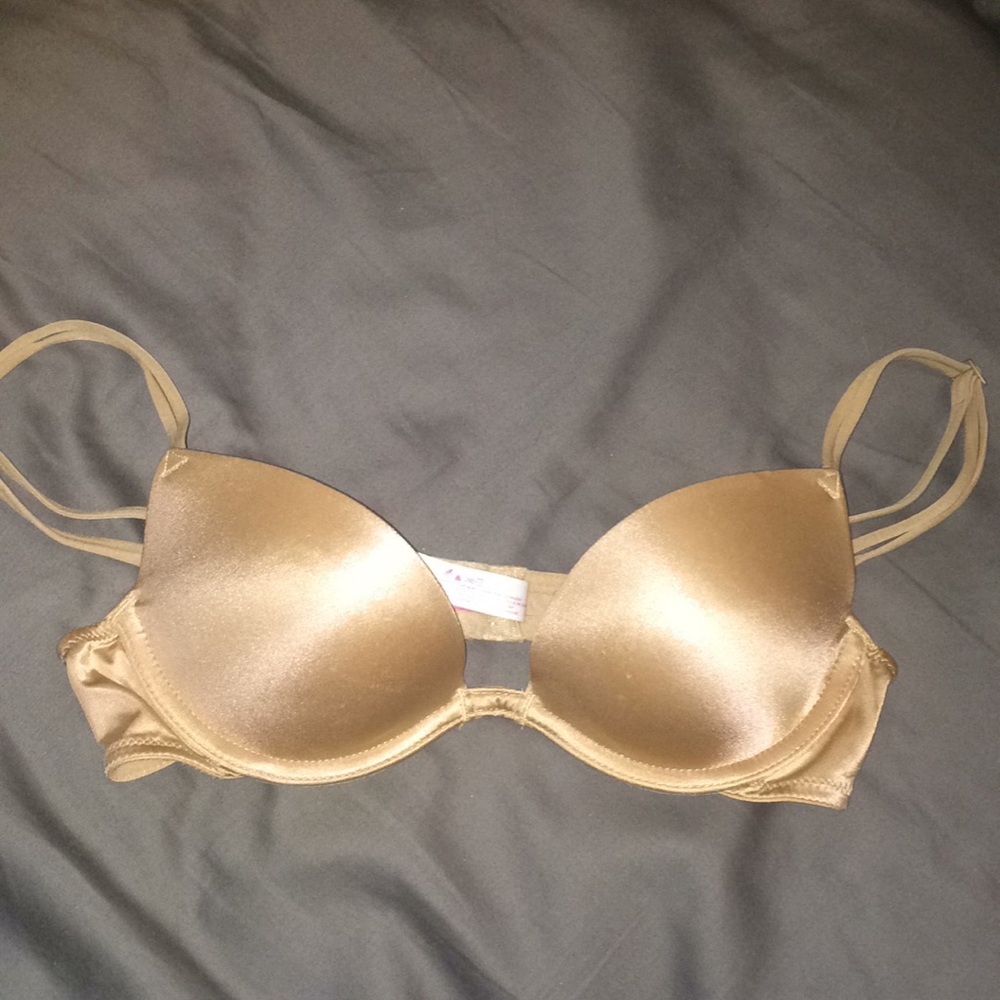 VS Pink Heartbreaker Plunge push-up